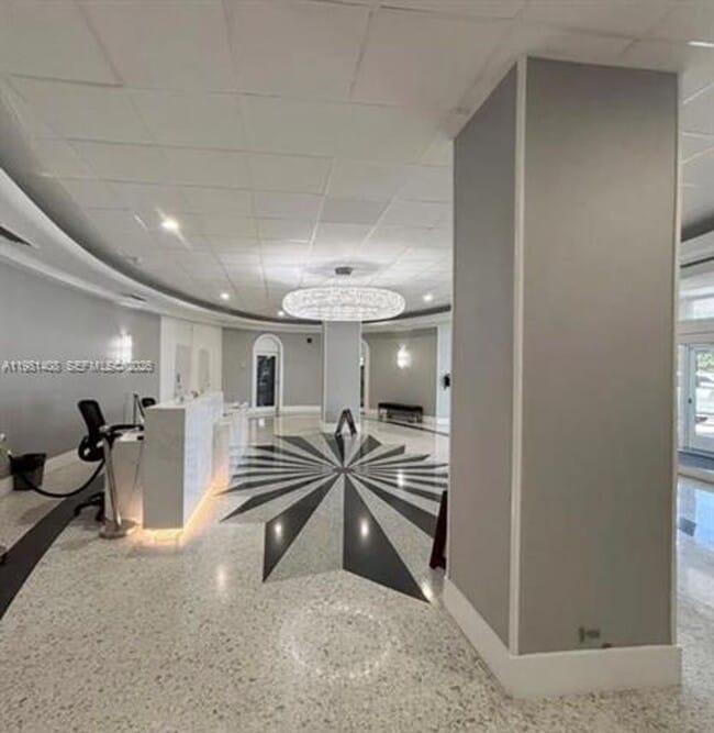 Building Photo - 3140 S Ocean Dr