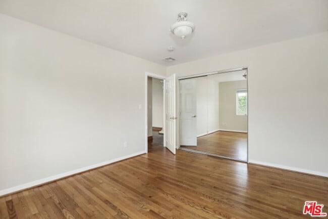 Building Photo - 4356 Kingswell Ave