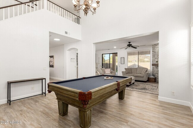 Building Photo - 3726 W Villa Linda Dr