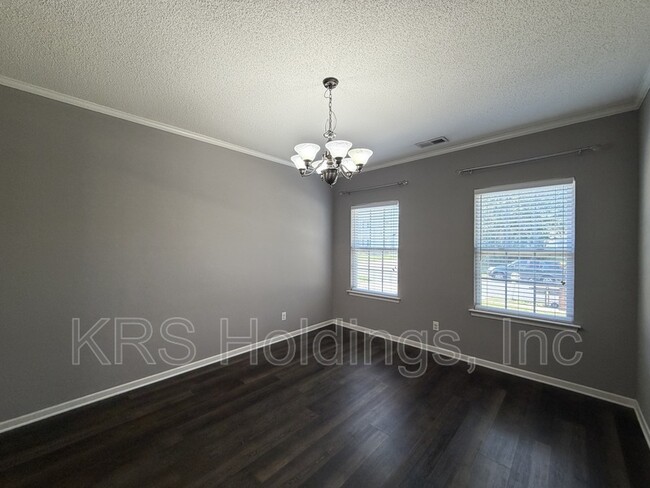 Building Photo - 3503 Sedgefield St