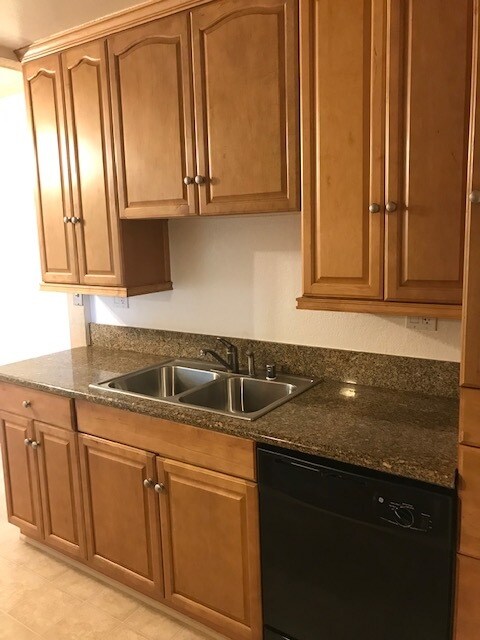 Kitchen #1 - 1030 W MacArthur Blvd