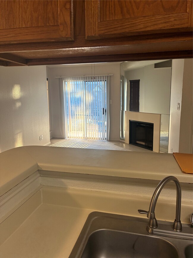 Building Photo - 2121 Hepburn St