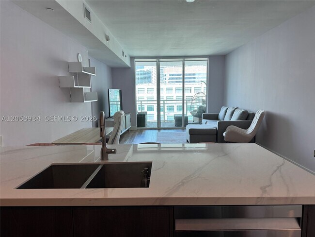 Building Photo - 951 Brickell Ave