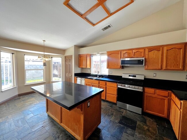 Building Photo - 4211 Rio Viejo Dr