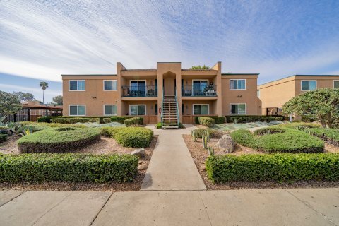 Building Photo - 570 S Lincoln Ave
