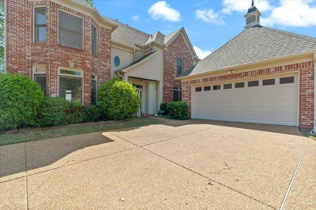 Building Photo - 20 Pine Meadows Ln