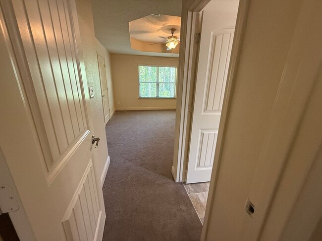 Building Photo - Pensacola - Weatherstone - 4 bedroom, 2.5 ...