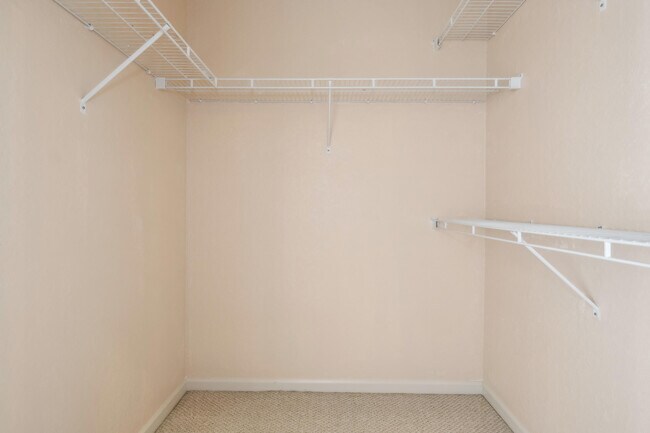 Building Photo - 2584 Stockbridge Square SW