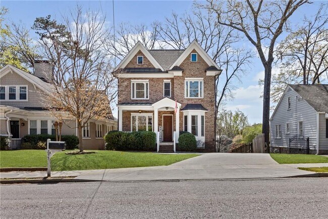 Building Photo - 255 Lindbergh Drive NE