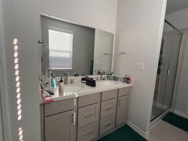 Building Photo - 1610 Purple Martin Dr