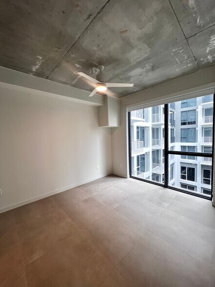 Building Photo - 137 NW 30th St