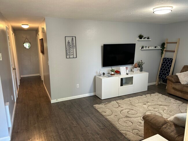 Living Room - 4817 NE 52nd Cir
