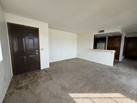 Building Photo - 1 BR 1Ba  Condo-Gated entrance, Includes M...