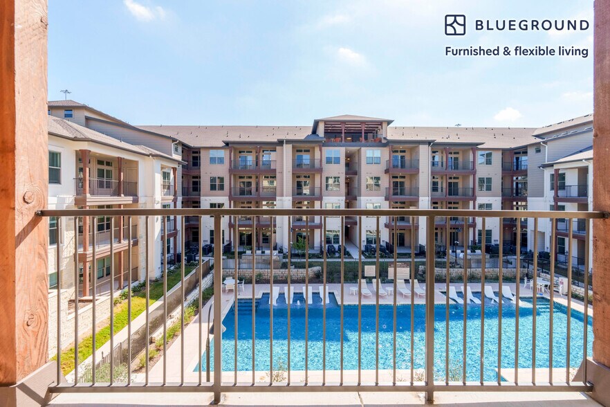 Building Photo - 1501 W Howard Ln