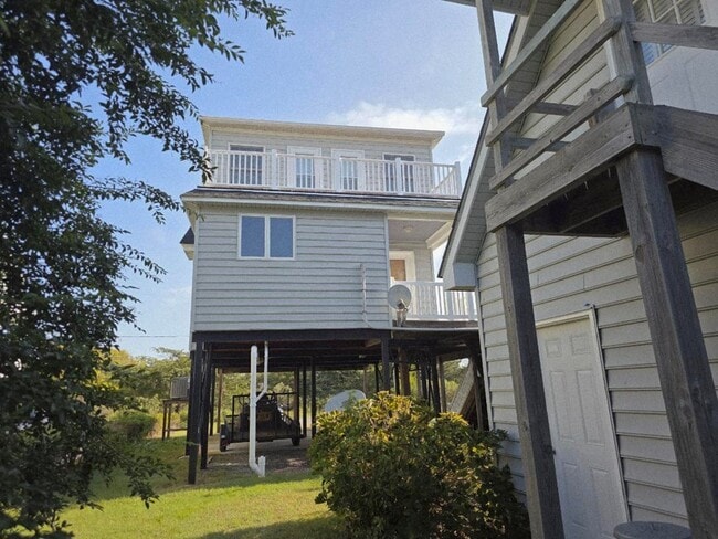 Building Photo - 6541 Broadwater Cir
