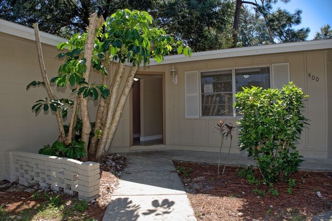 Building Photo - 3/2 on Corner lot in Altamonte Springs Available Now!