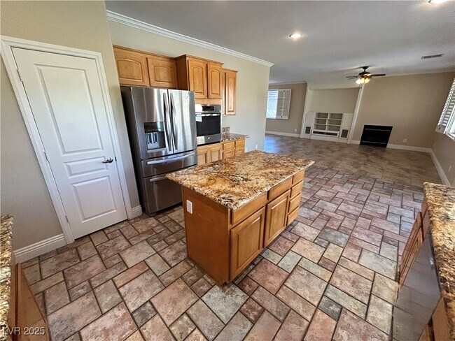 Building Photo - 8330 Coyado St
