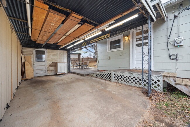 Building Photo - Historic Charm Meets Smart Design—2BR Home Near Downtown
