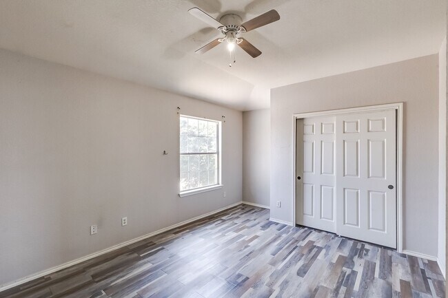 Building Photo - 4906 Causeway Ct