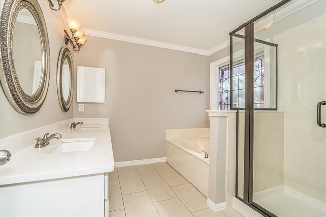 Building Photo - 4402 Spinnaker Dr