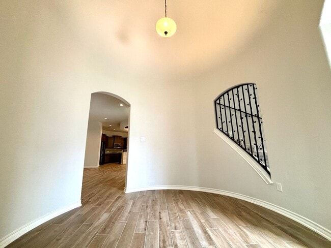 Building Photo - Luxury Living in Arcadia Ridge – Corner Lot, 3 Full Baths & Resort-Style Amenities!