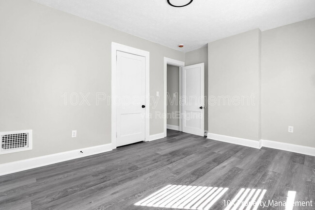Building Photo - 70 N Powell Ave