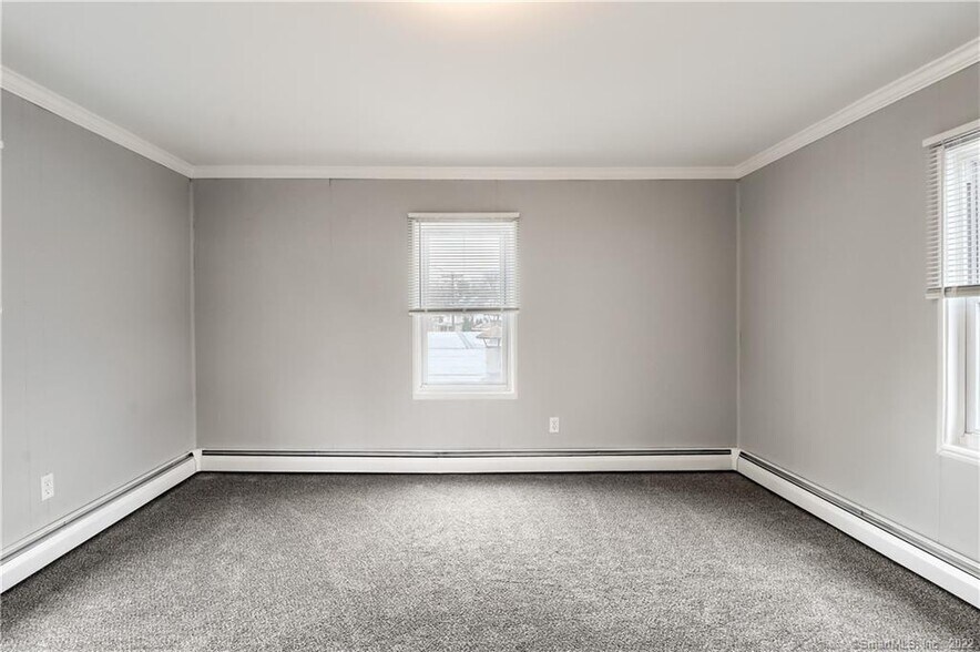 Master Bedroom - 195 Seymour Ave