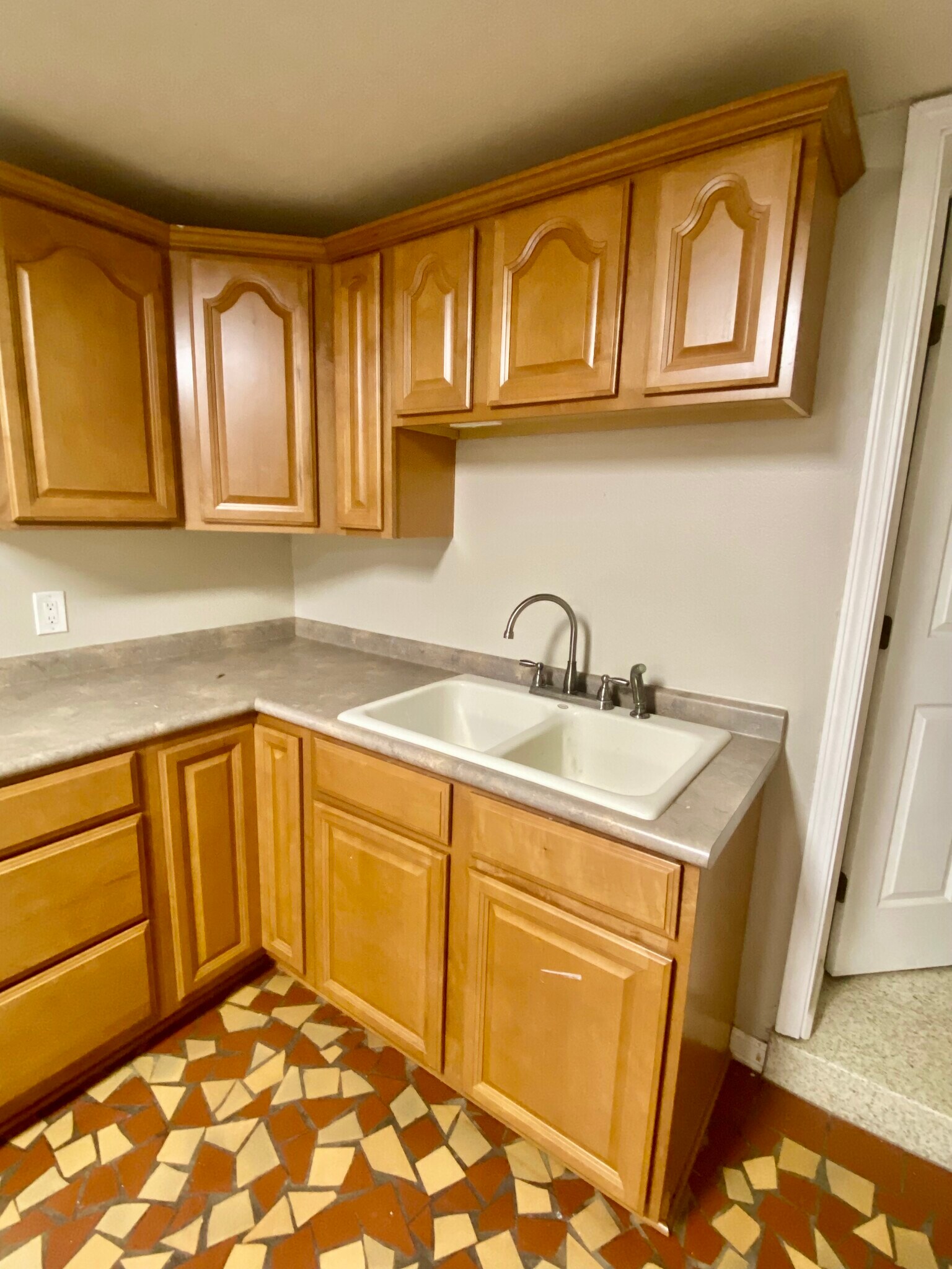 Kitchen - 2912 Delille St