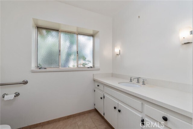 Building Photo - 388 Harford Pl