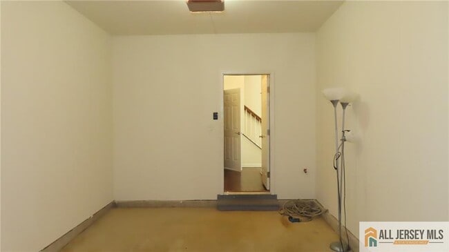 Building Photo - 49 Campbell St