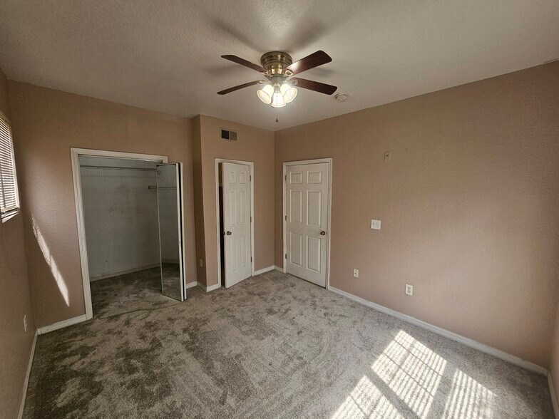 Building Photo - 5525 Pga Blvd