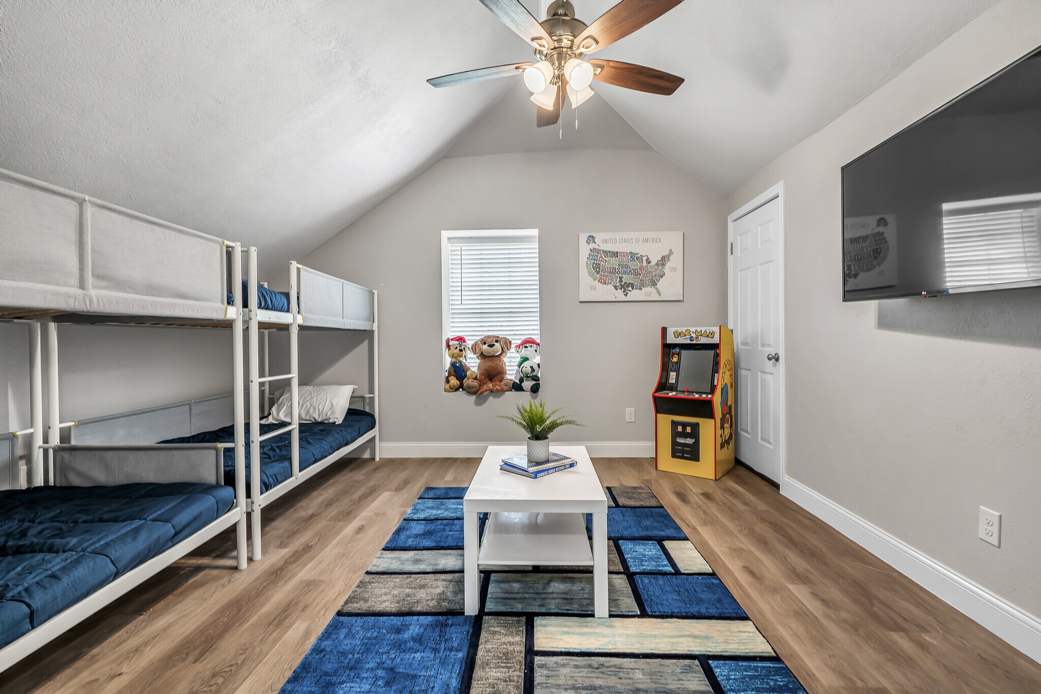Building Photo - 5417 Blue Haven Dr