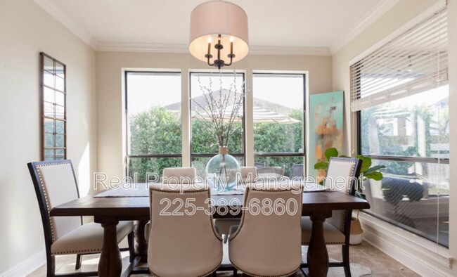 Building Photo - 9462 Country Lake Dr