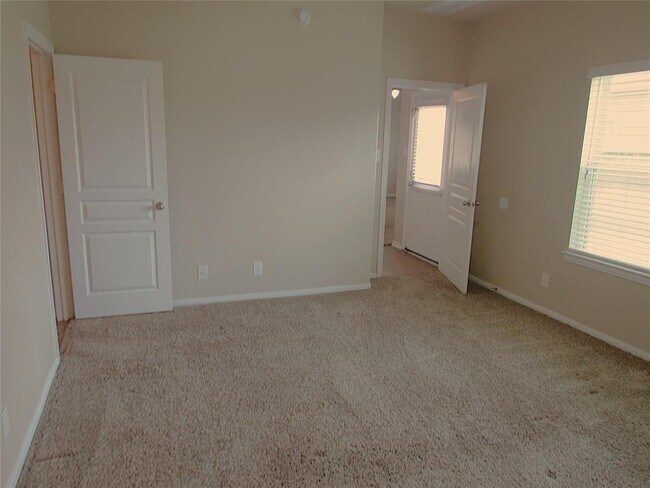 Building Photo - 17222 Hannah Oaks Ln