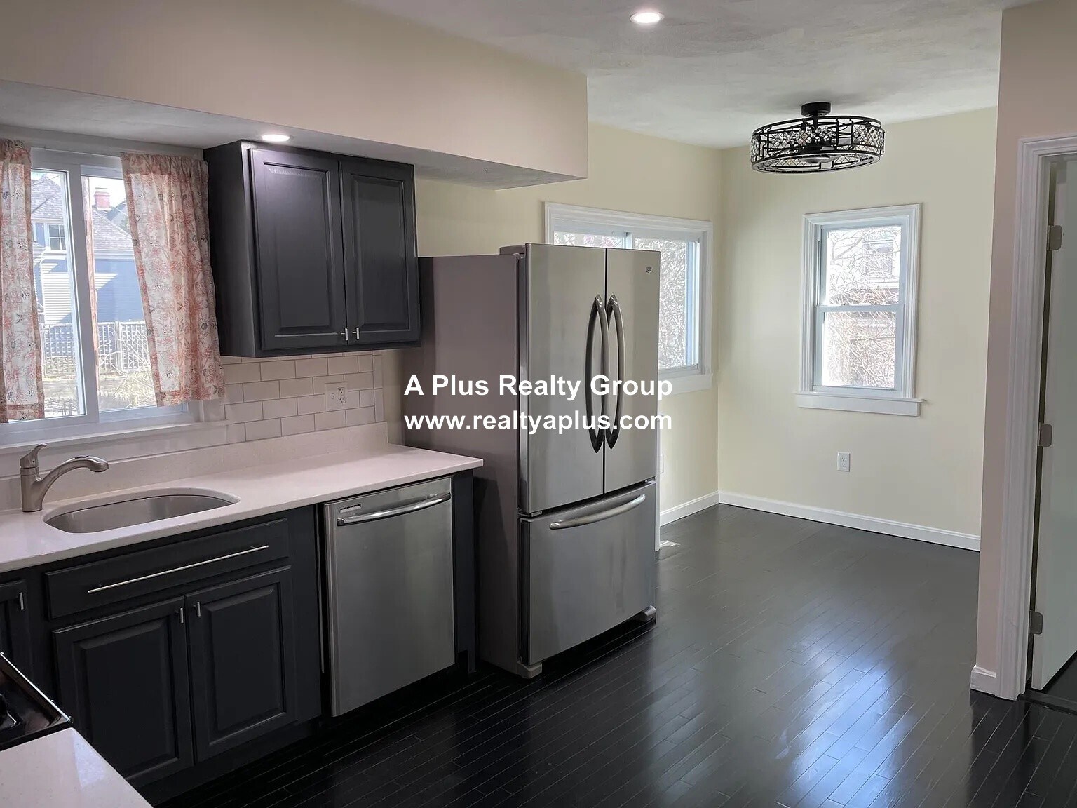 Building Photo - 840 South St