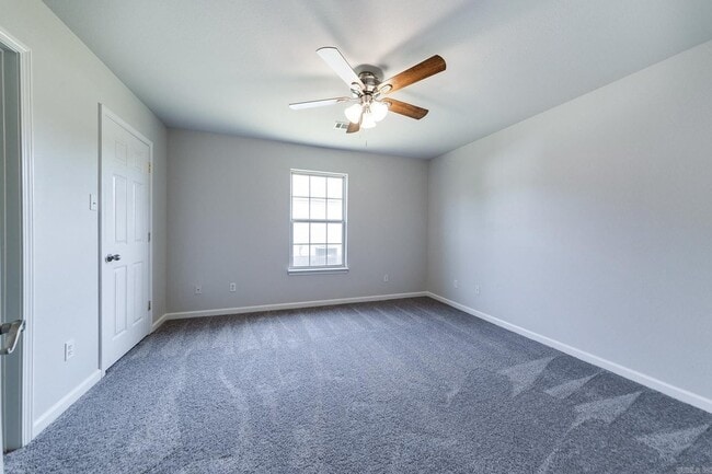 Building Photo - 2308 Red Baron Dr