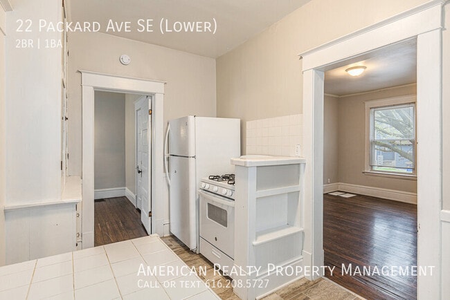 Building Photo - 22 Packard Ave SE