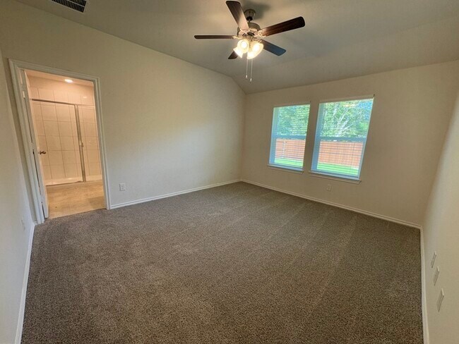 Building Photo - BRAND NEW 4-Bedroom Home in Lindale!