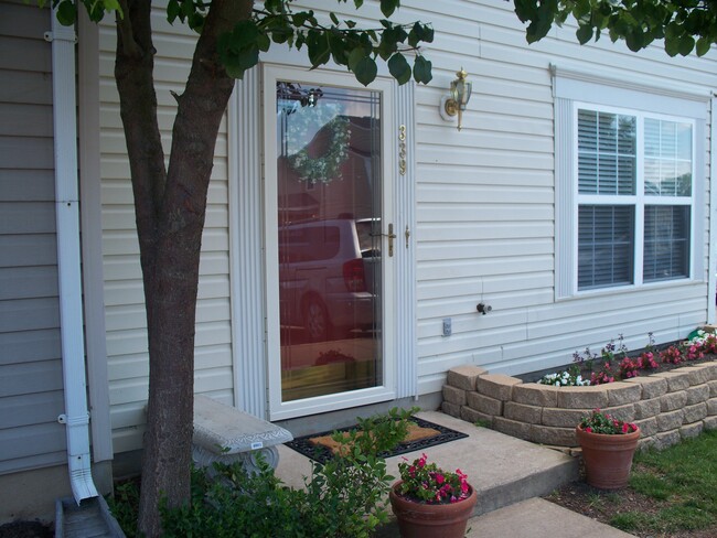 Primary Photo - 339 Moseby Ct