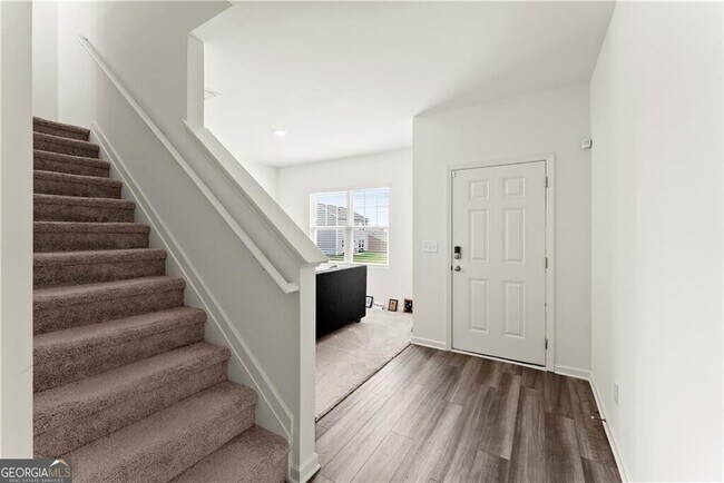 Building Photo - 157 Colbury St