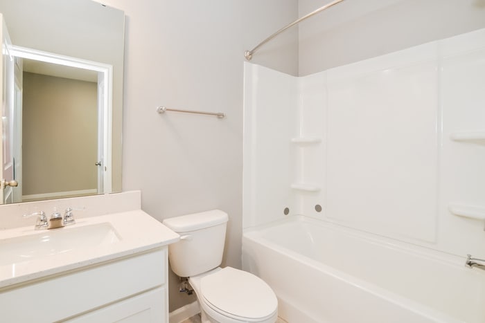 Building Photo - 325 Kenilworth Dr