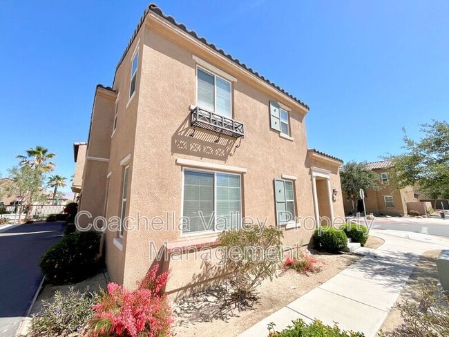 Building Photo - 532 Calle Vibrante