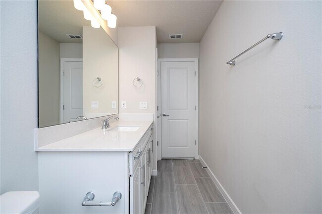 Building Photo - 17297 Cagan Crossings Blvd
