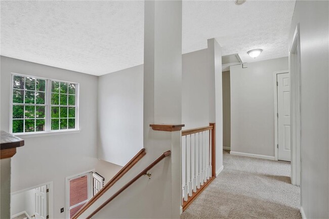 Building Photo - 4910 Lakebrooke Run