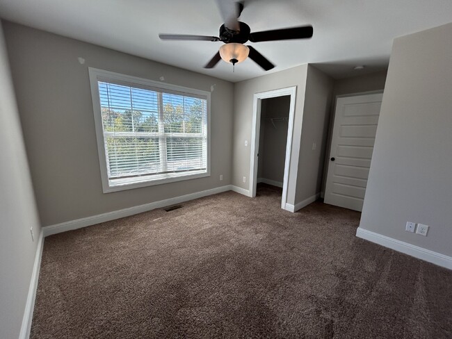 Building Photo - 2BD 2.5BA TOWNHOME FOR RENT NOW