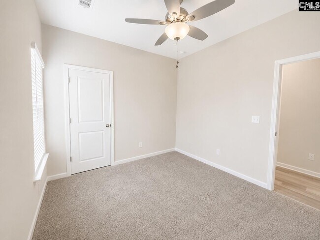 Building Photo - 820 Lodgepole Ln