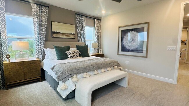 Building Photo - 16956 Hamlin Vw St