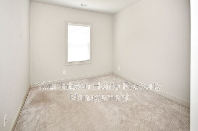 Building Photo - 1896 Skyfall Cir
