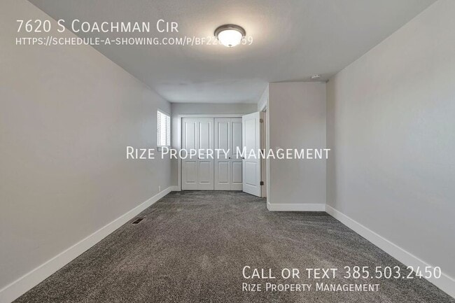 Building Photo - 7620 Coachman Cir