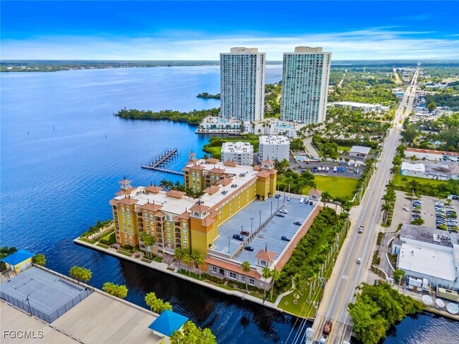 Building Photo - 2825 Palm Beach Blvd